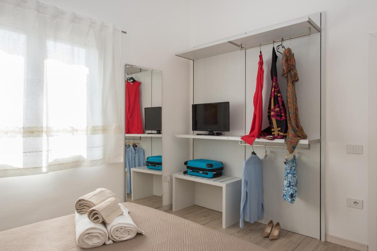 Loft Lungomare Vista Mare E Monti Leilighet Àrbatax Eksteriør bilde